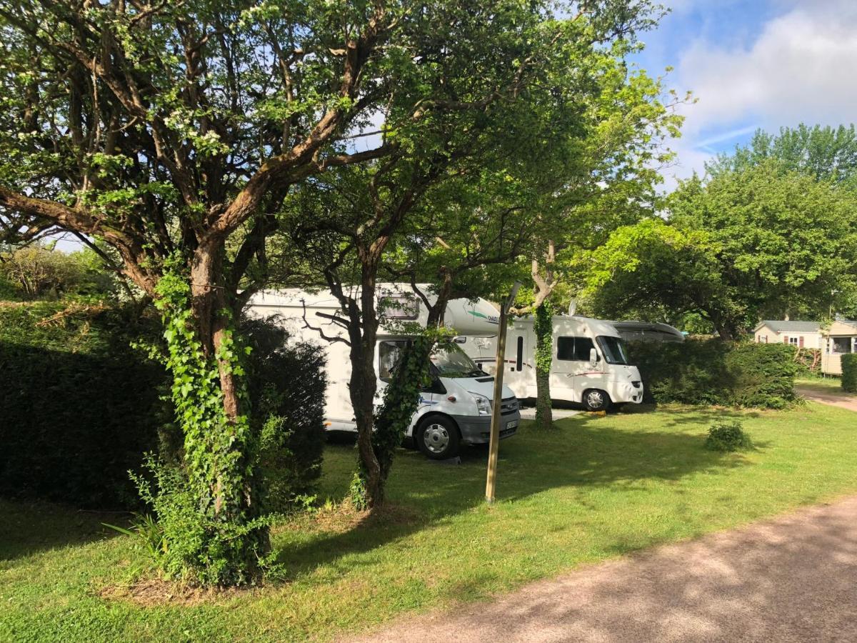 Saint-Lo-d'Ourville Camping Les Carolins מראה חיצוני תמונה