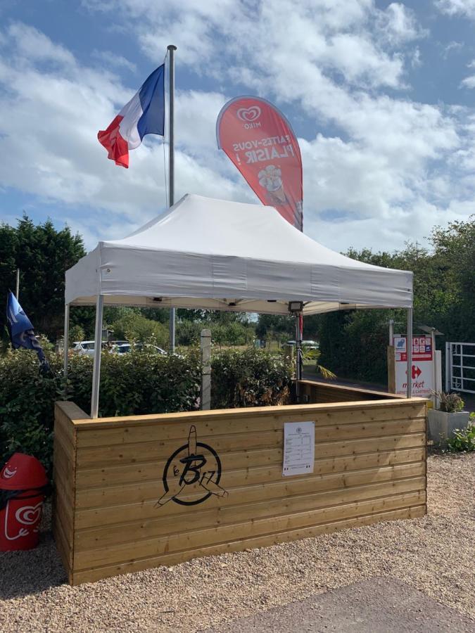 Saint-Lo-d'Ourville Camping Les Carolins מראה חיצוני תמונה
