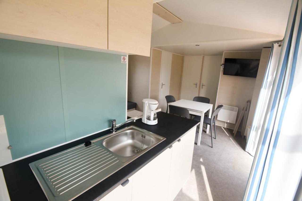 Saint-Lo-d'Ourville Camping Les Carolins מראה חיצוני תמונה
